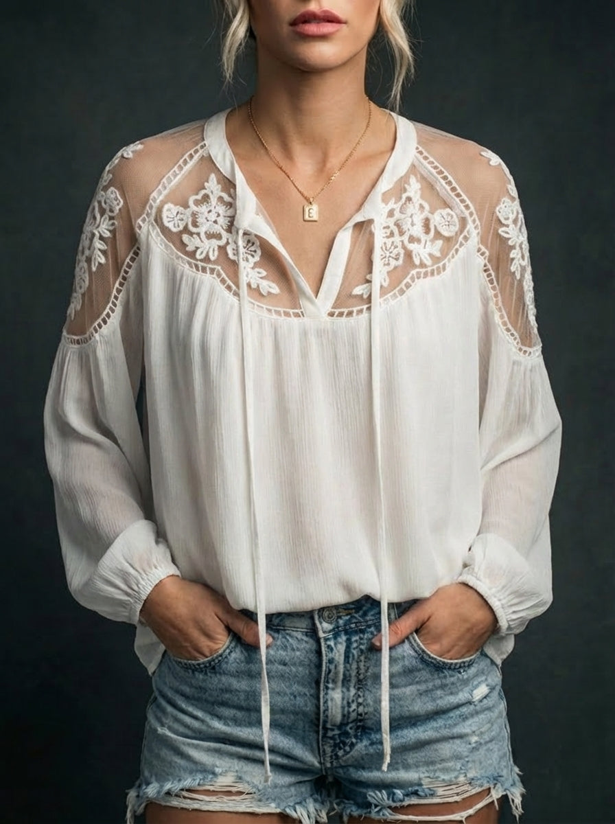 Béatrice · Chemisier ajouré à broderie délicate