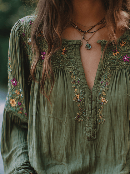 Manuela · Chemise brodée avec des fleurs bohèmes