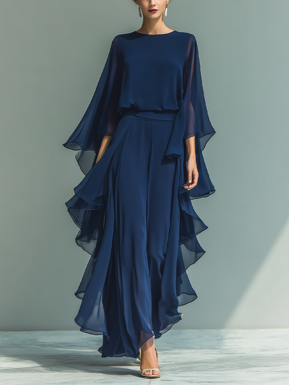 Ensemble Femme Top Chiffon Bleu Marine Avec Manches Évasées Et Pantalons Droits Avec Détails Volants