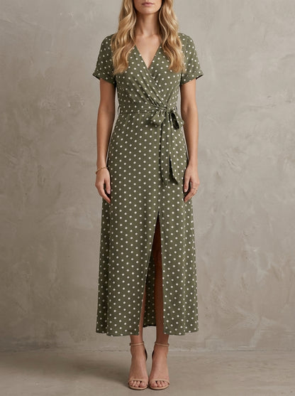 Béatrice · Robe maxi à pois et décolleté croisé