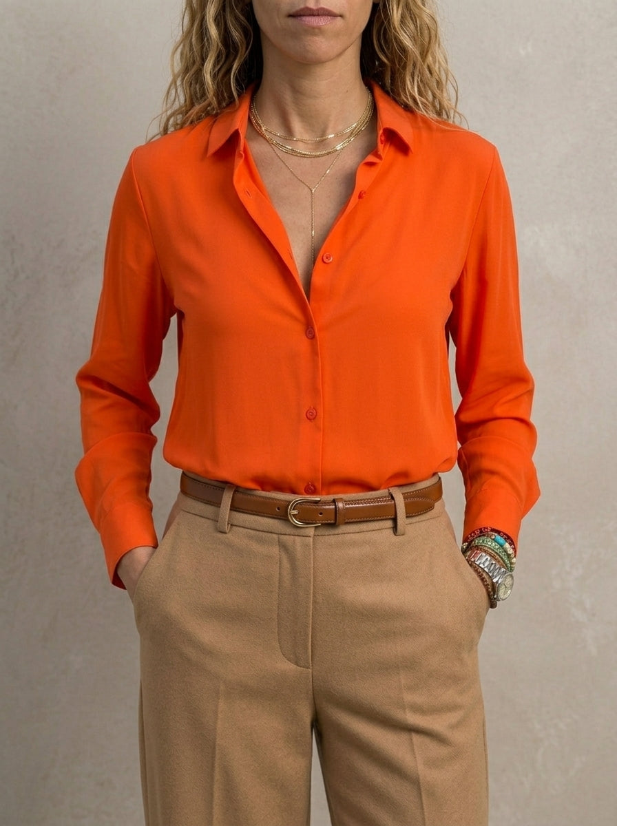 Brigitte · Blouse fluide à col en V et manches longues
