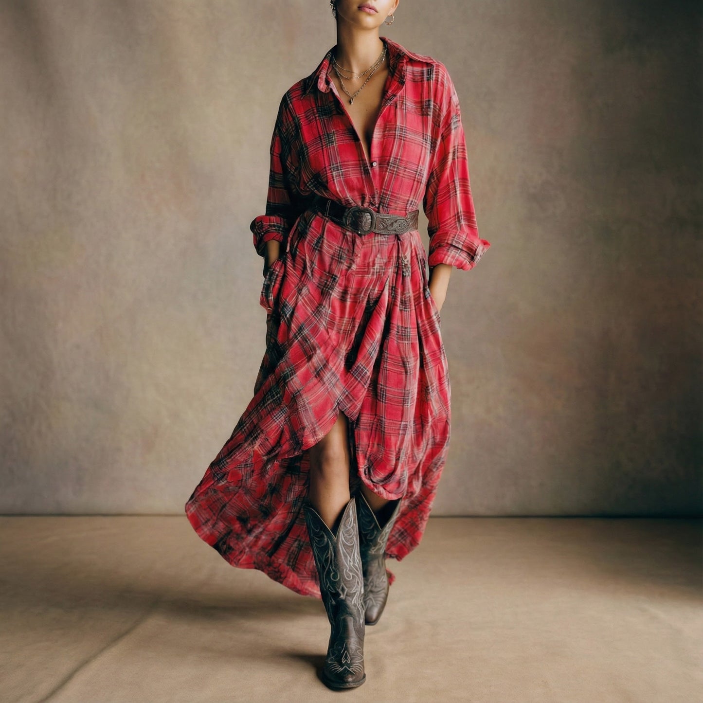 Avril | Robe chemise à carreaux avec ceinture