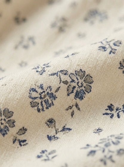 Yvonne · Blouse fleurie à panneaux de dentelle