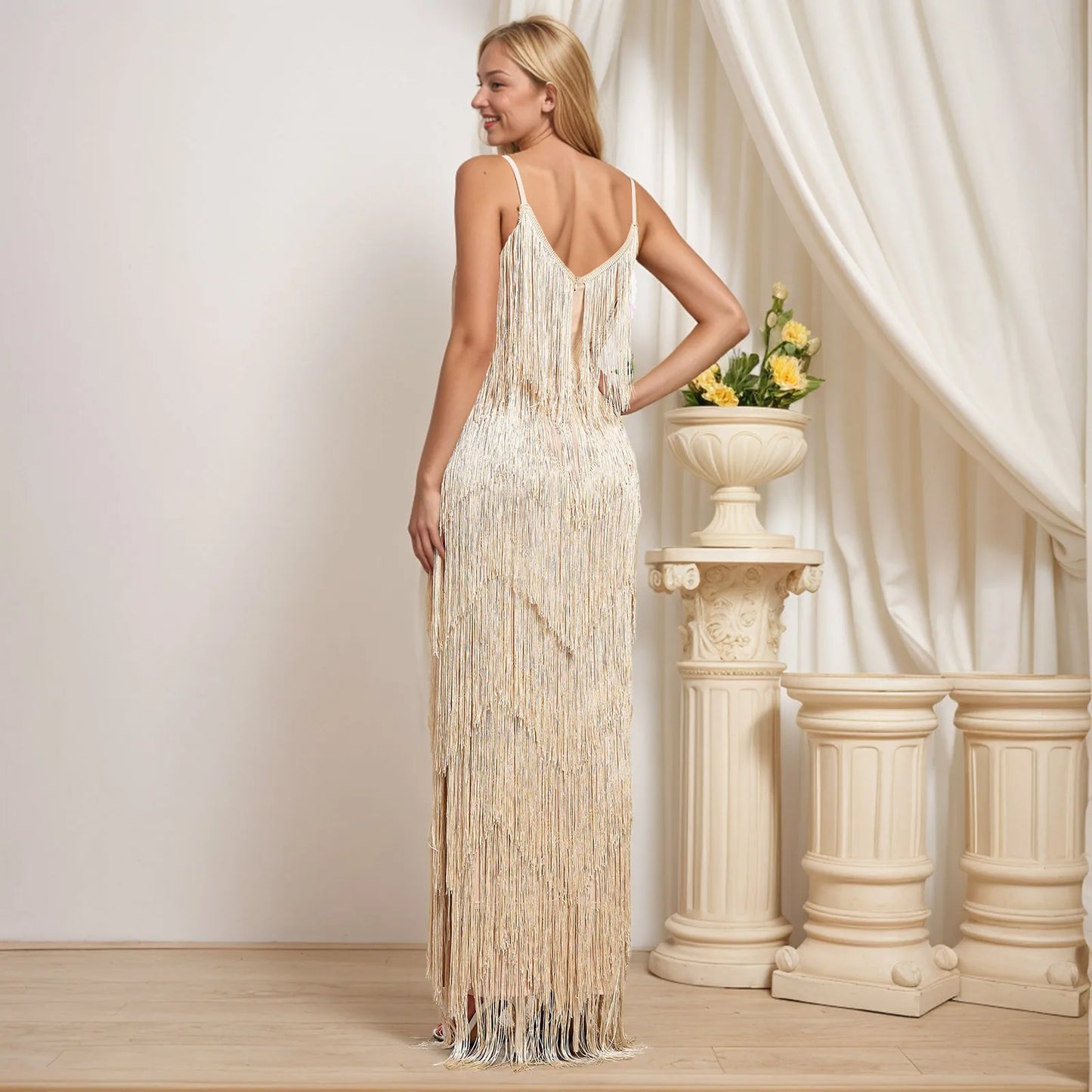 Geneviève · Robe à bretelles avec détails frangés