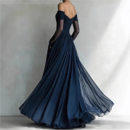 Eleonora • Robe longue avec épaules dénudées et insertions en résille