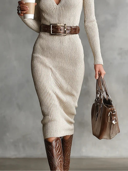 Clara - Robe en tricot à col montant