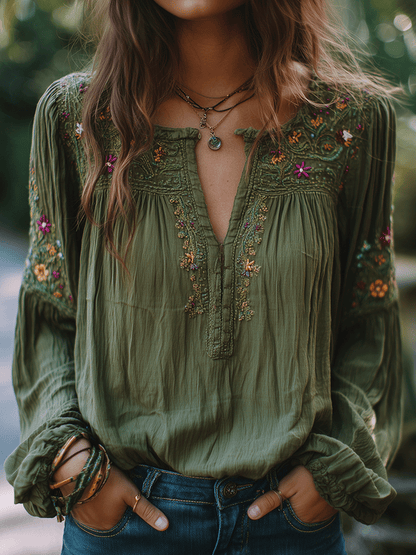 Manuela · Chemise brodée avec des fleurs bohèmes