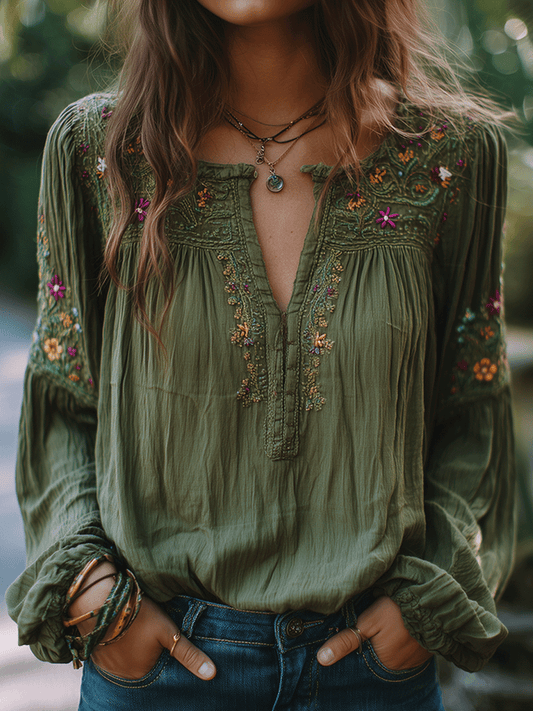 Manuela · Chemise brodée avec des fleurs bohèmes