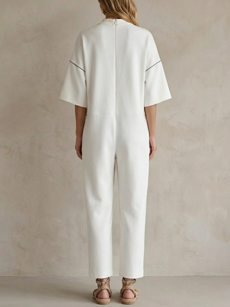 Monique · Salopette minimaliste col rond, pantalon droit et poches