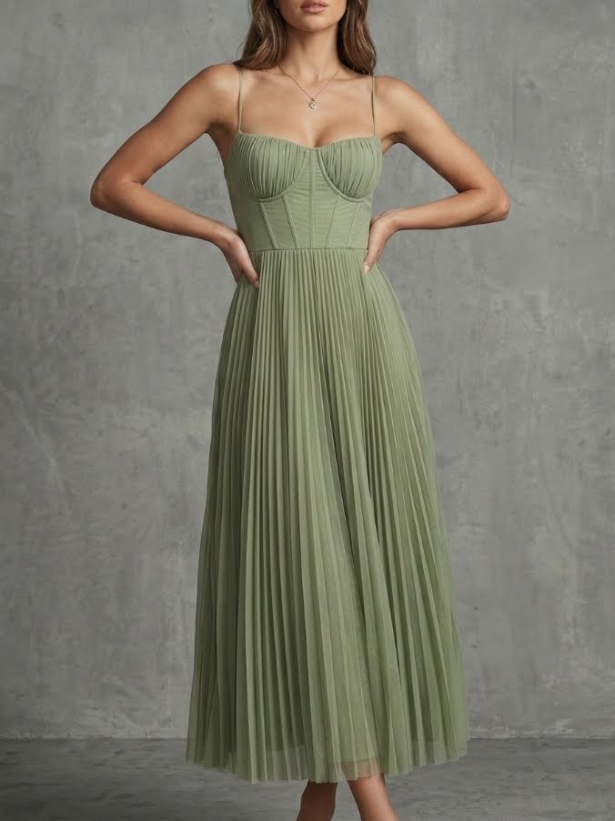 Madeleine · Robe longue plissée à bretelles au charme aérien