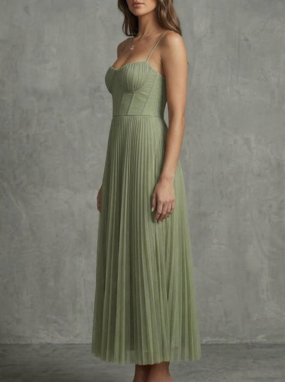 Madeleine · Robe longue plissée à bretelles au charme aérien