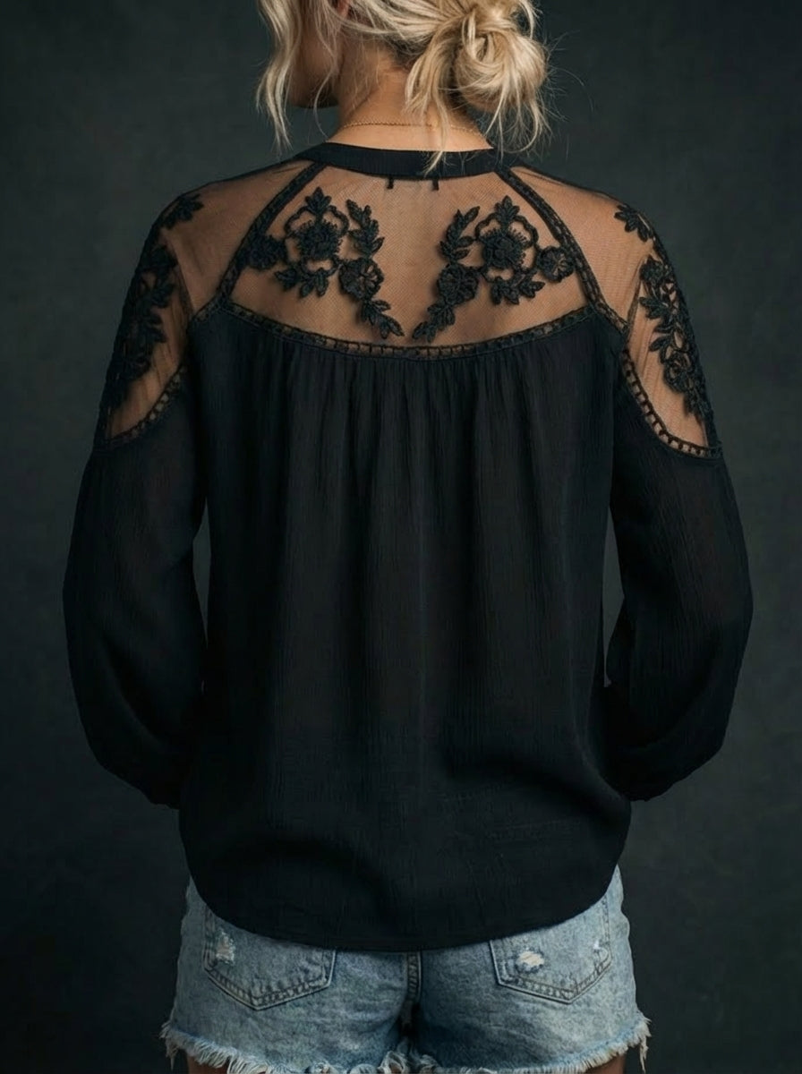 Béatrice · Chemisier ajouré à broderie délicate