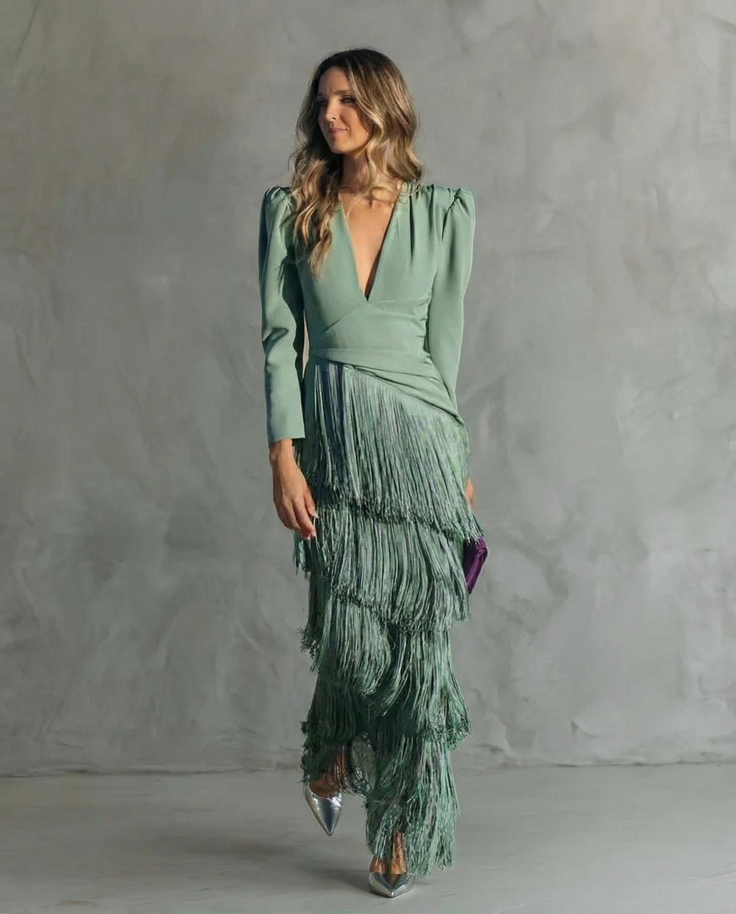 Clara · Robe élégante avec manches à franges