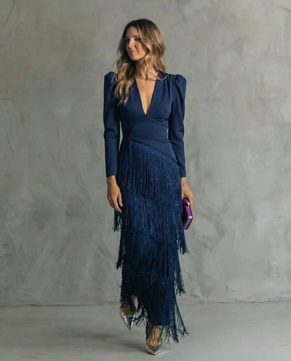 Claire · Robe élégante avec des manches à franges
