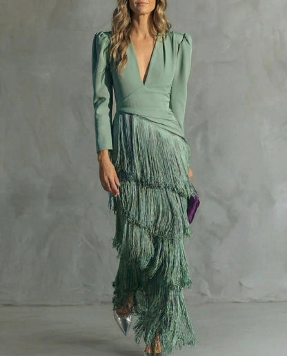 Claire · Robe élégante avec des manches à franges
