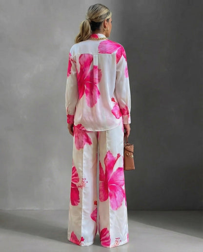 Beatriz · Ensemble décontracté avec chemise à fleurs et pantalon
