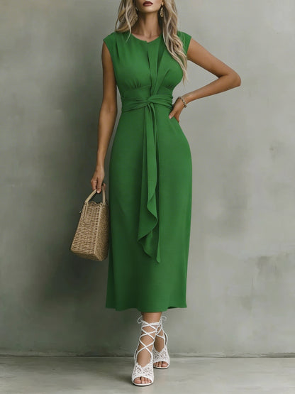Claire · Robe midi sans manches à taille nouée