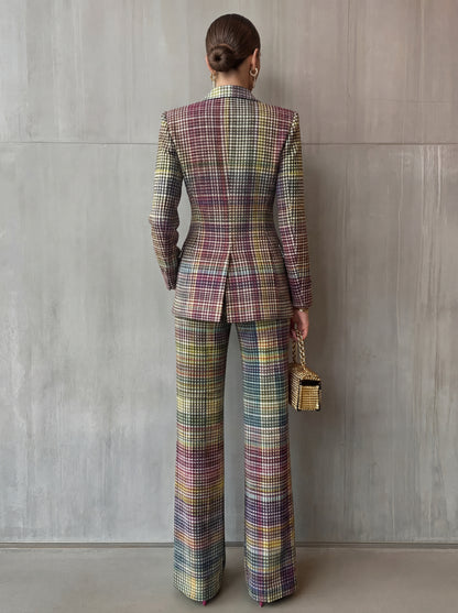 Madeleine · Tailleur à carreaux sophistiqué