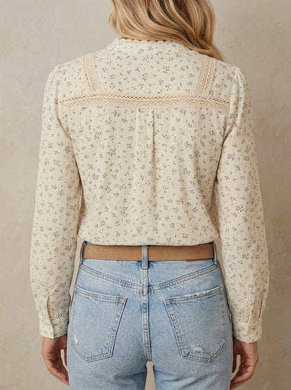 Yvonne · Blouse fleurie à panneaux de dentelle