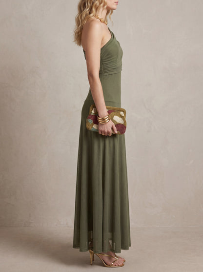 Madeleine · Robe maxi épaules dénudées, voile vaporeux et silhouette sculptée