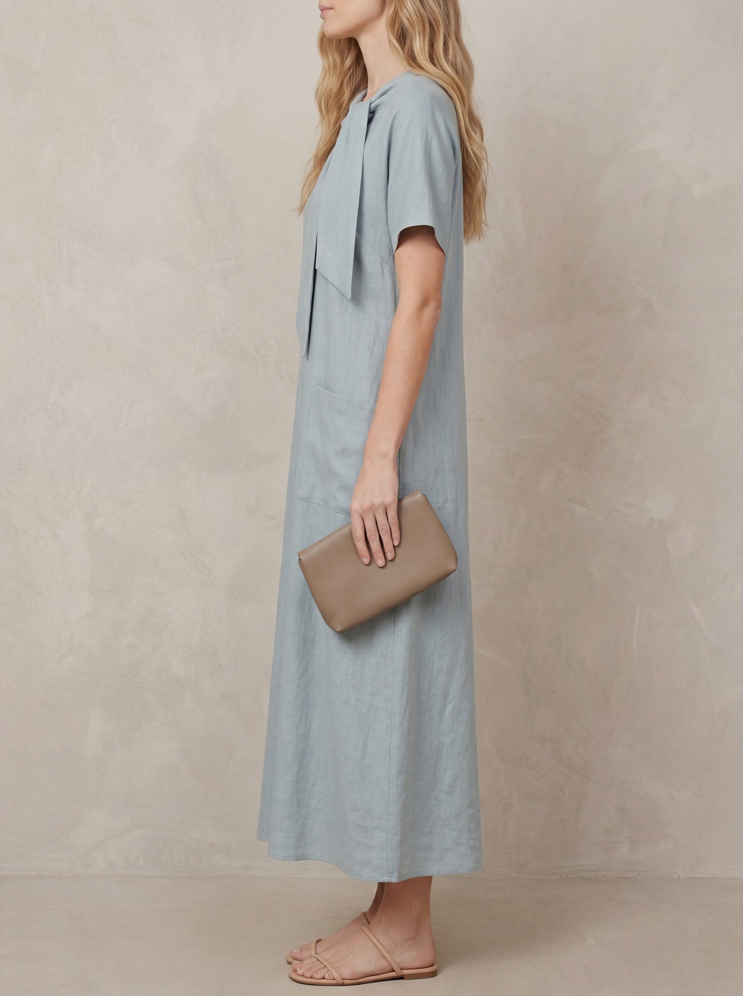 Paulette · Robe maxi nœud au col avec poches