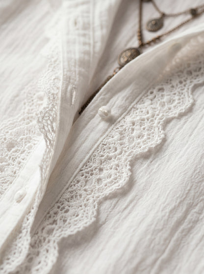 Thérèse · Blouse romantique à col et manchettes en dentelle